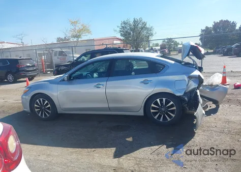 2017 Nissan Altima 2.5 Sv z USA, uszkodzony, nr VIN 1N4AL3AP9HC274936